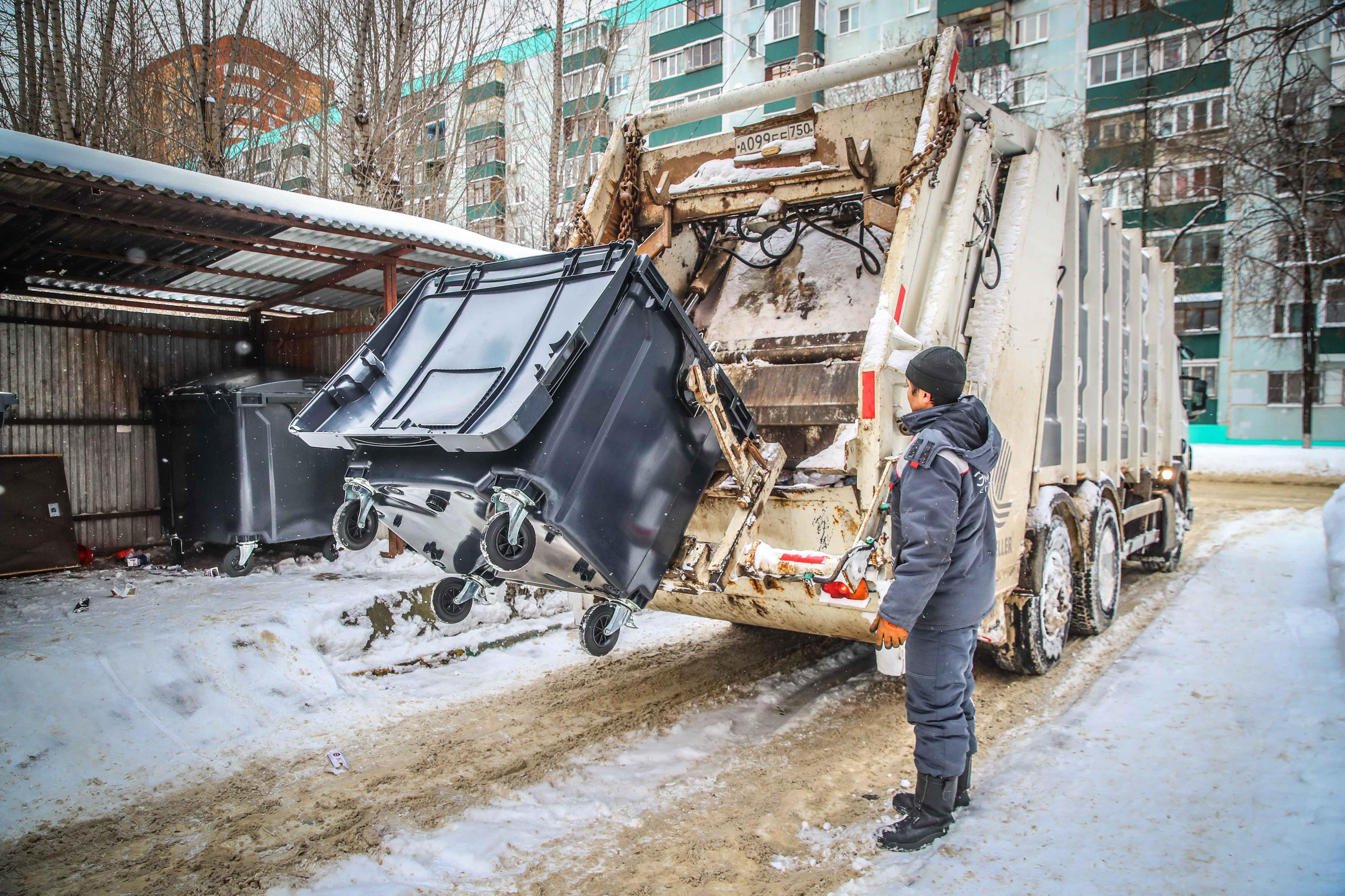 Более 20 тысяч кубометров отходов вывезли с контейнерных площадок Люберец  за пять дней | Администрация городского округа Люберцы Московской области